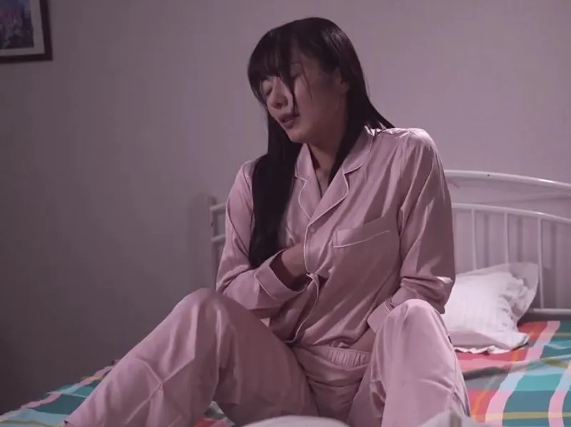 Tự sướng hàng đêm vì người chồng bỏ bê, người vợ quyết định tìm đến ứng dụng hèn hò